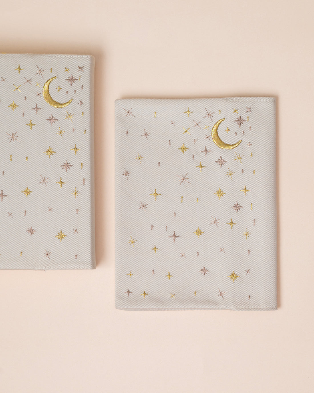 غلاف مصحف مطرز